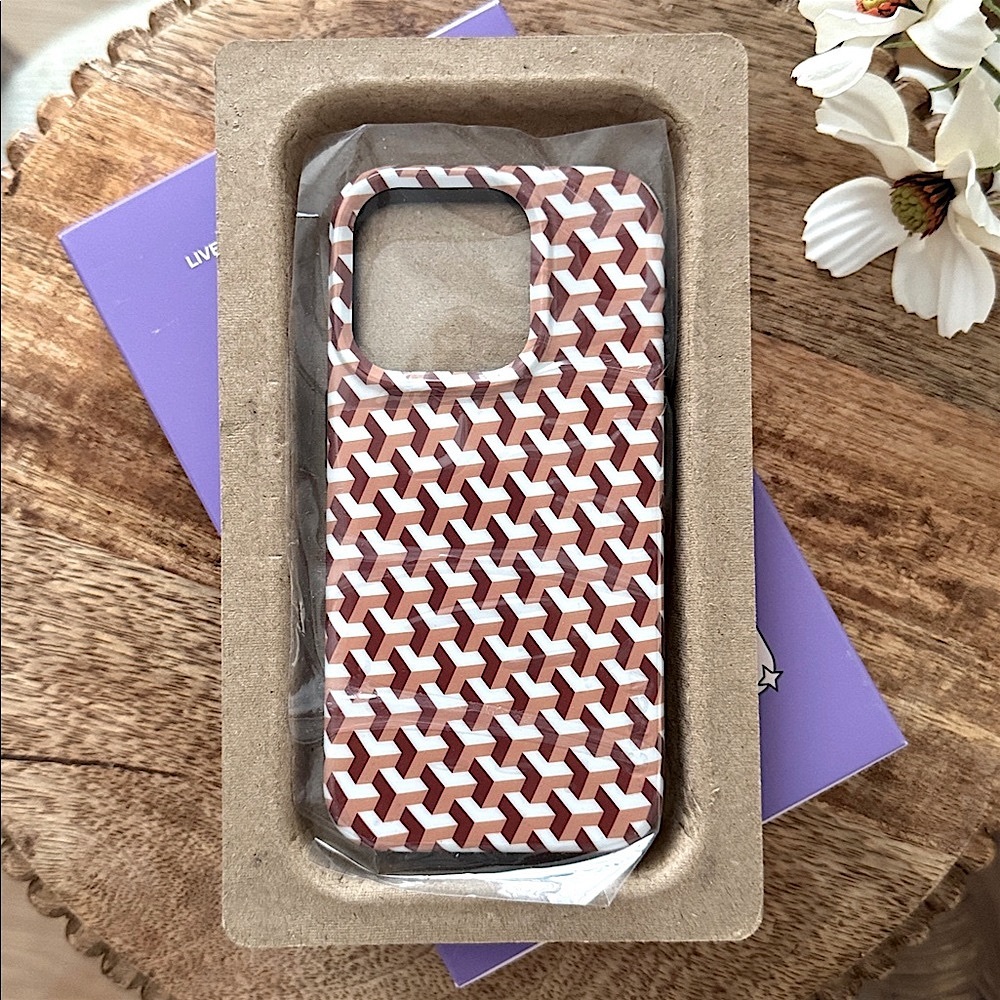 Casely iPhone 15 Pro MagSafe Step It Up Abstract Geo Phone Case Geometric Print